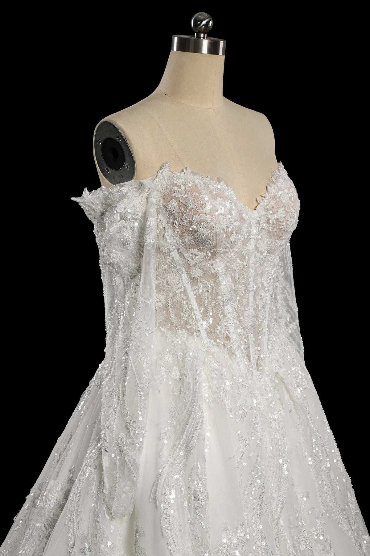 Luxury White Off-the-Shoulder Long Sleeve Lace Tulle Ball Gown Wedding Dress ZP068