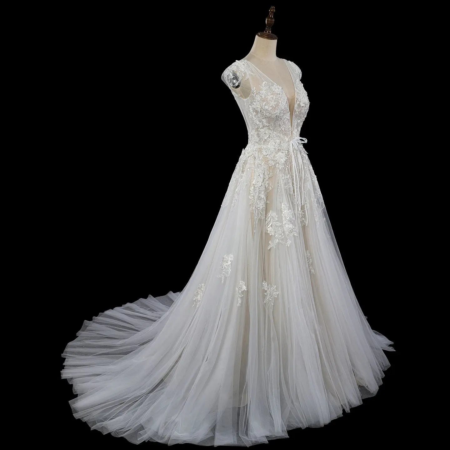 Elegant Ivory V-Neck Cap Sleeve A-Line Lace Tulle Wedding Dress ZP055