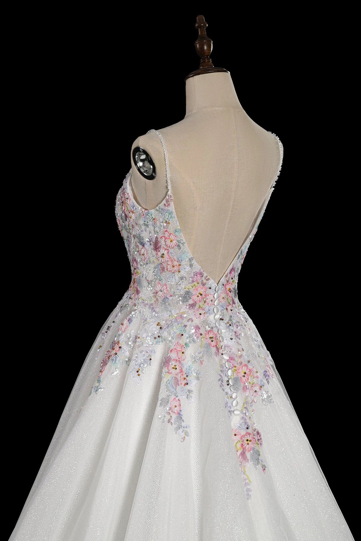 Glamorous White Floral Applique A-Line Tulle Wedding Dress with Train ZP066