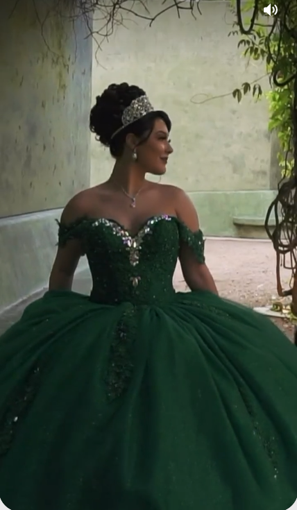 Green Off the Shoulder Quincea�era Dress Sweet 16 Dress Lace-up Ball Gown - VelvetHem