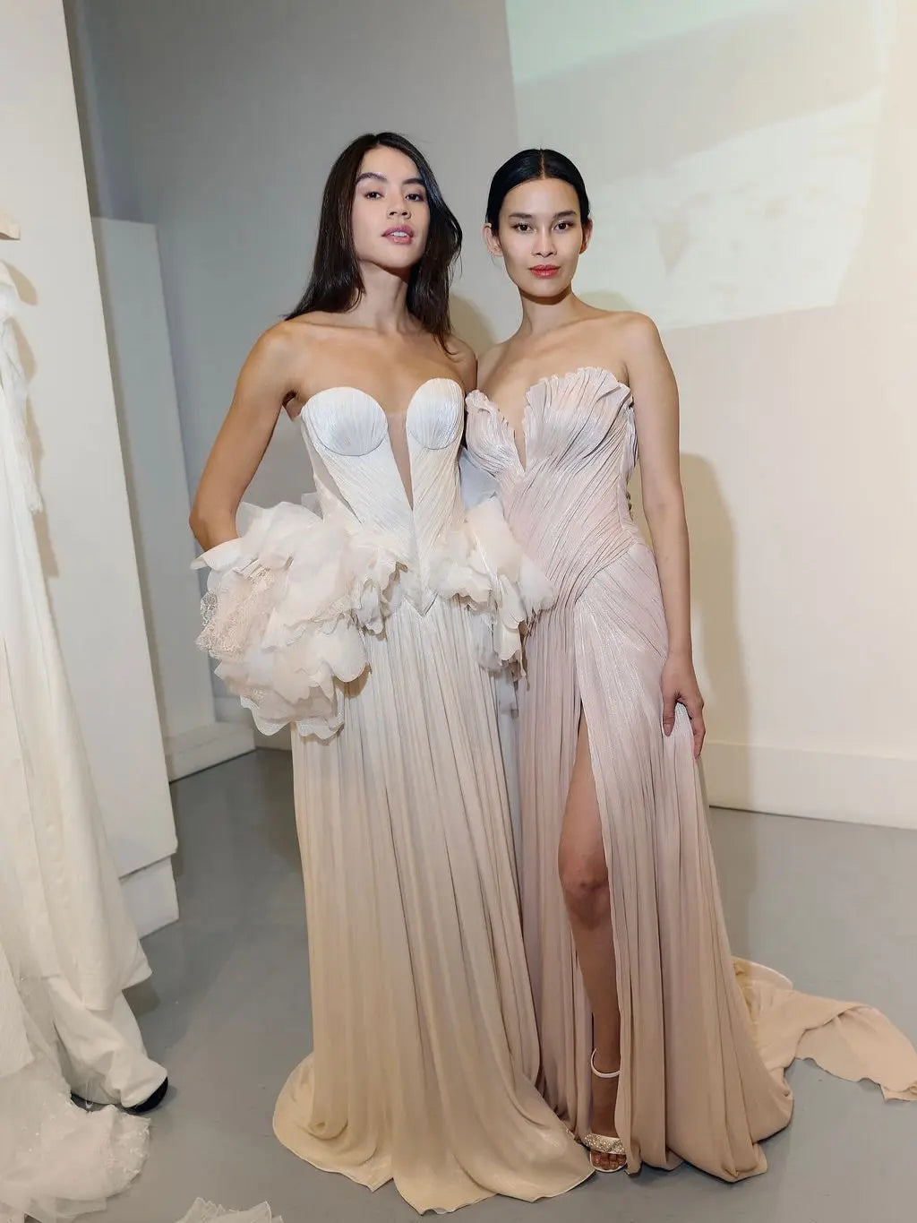 Sexy Plunging Strapless Mermaid Wedding Dresses ZP022