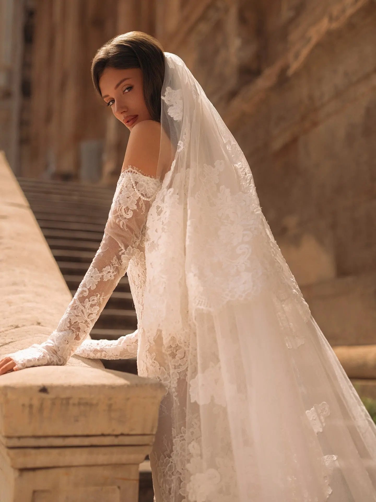 Elegant Ivory Sweetheart Neckline Sheer Lace Mermaid Wedding Dress with Veil ZP133
