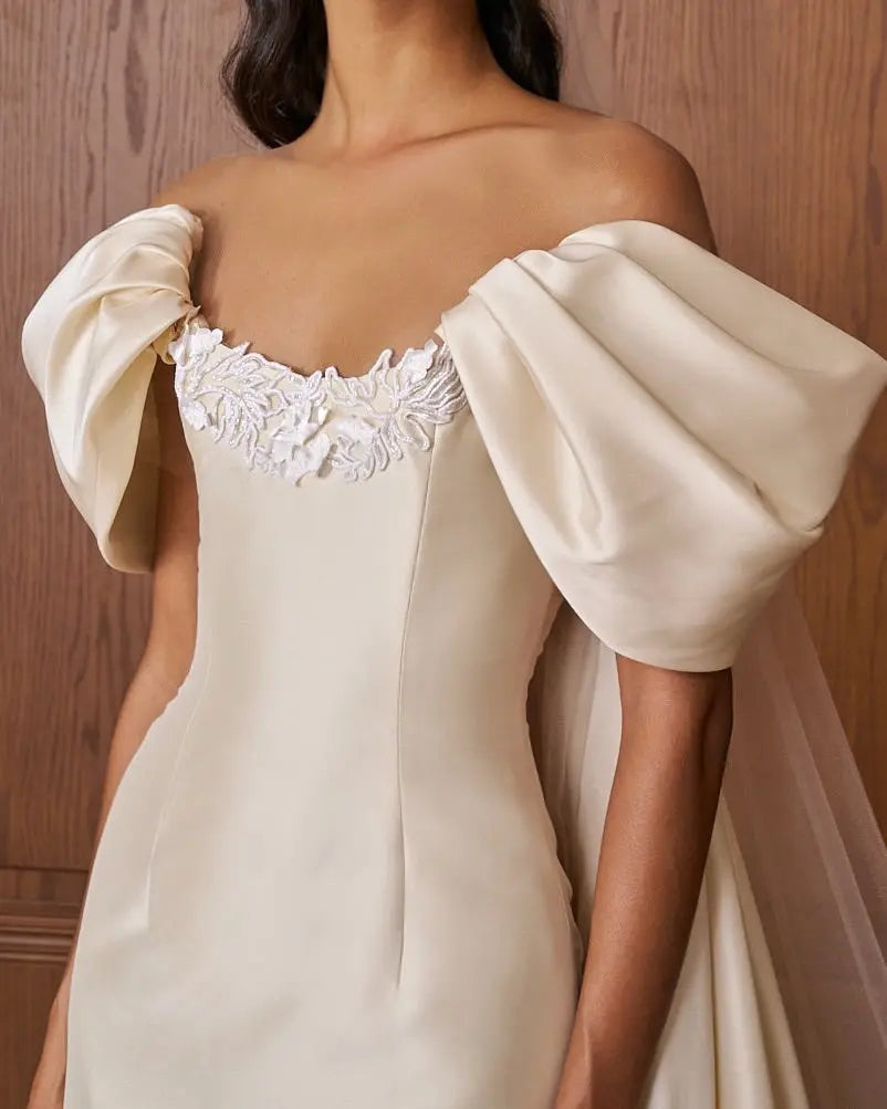 Luxury Ivory Off-the-Shoulder Satin Wedding Dress with Puff Sleeves ZP074