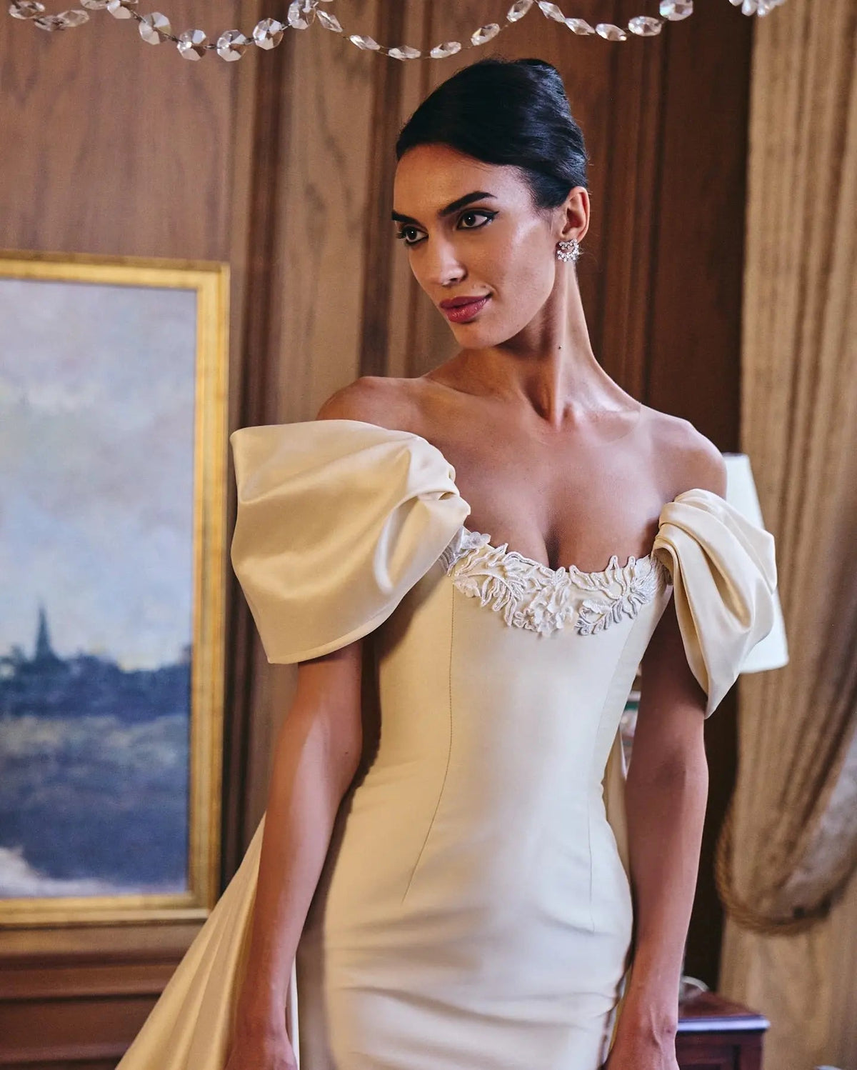 Luxury Ivory Off-the-Shoulder Satin Wedding Dress with Puff Sleeves ZP074