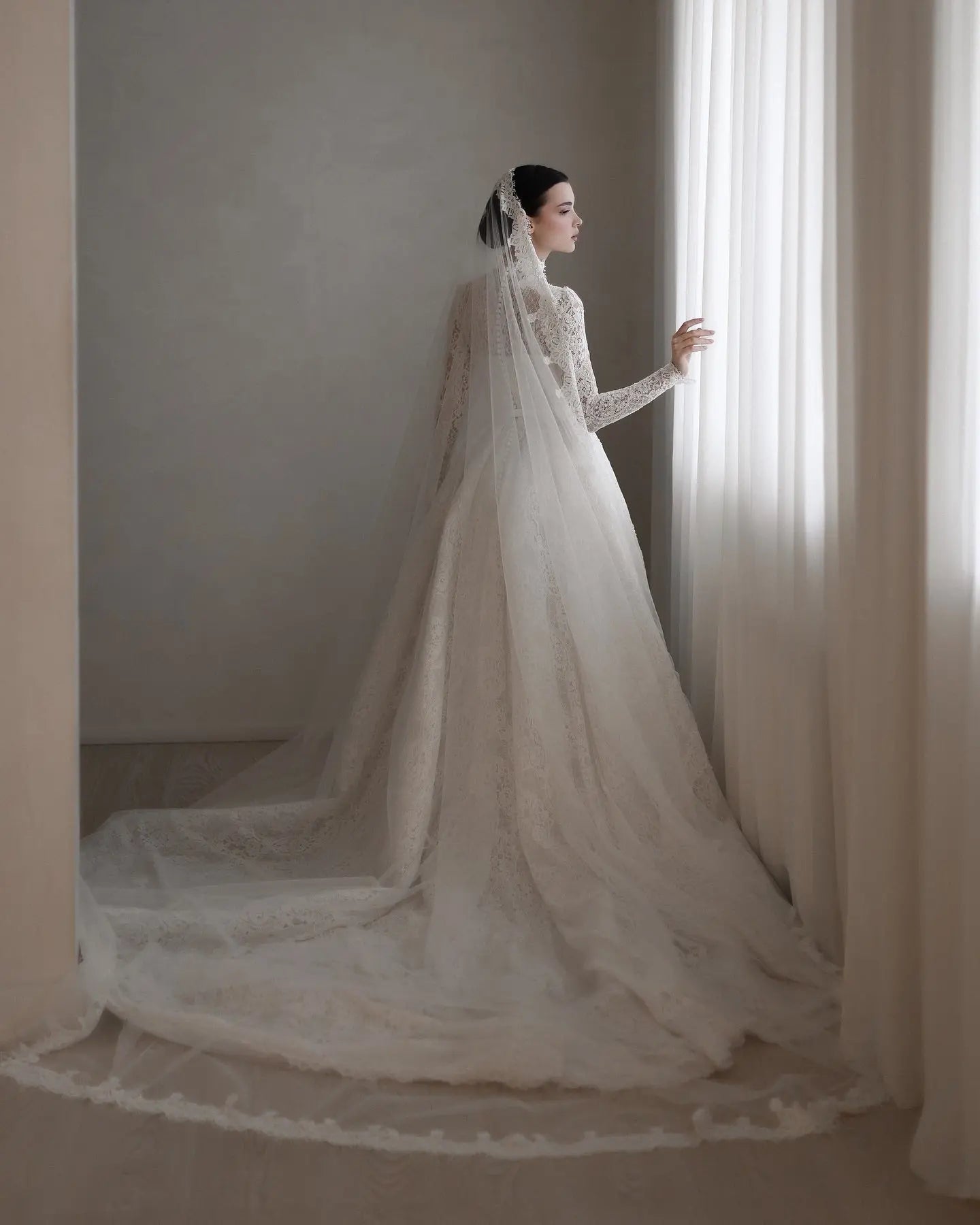Luxury High Neck Lace Wedding Dress with Overskirt ZP174