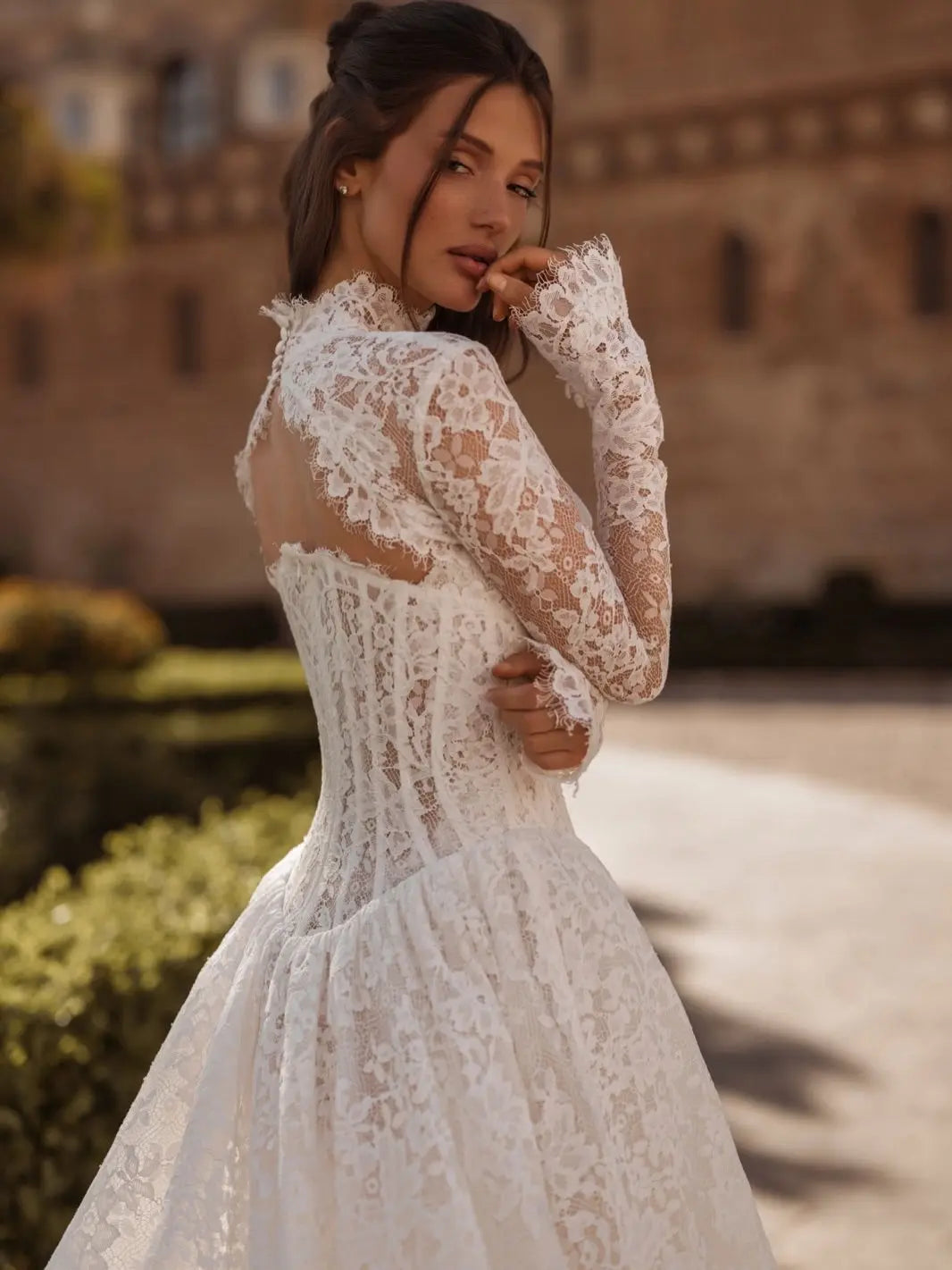 Vintage Ivory High Neck Long Sleeve Lace Backless Ball Gown Wedding Dress ZP131