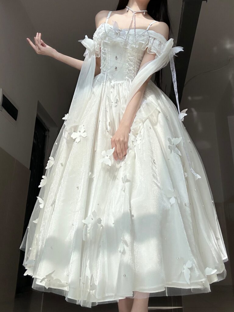 Classy White Tulle Beaded Butterfly Appliques Prom Dress A Line Party Evening Dress - VelvetHem