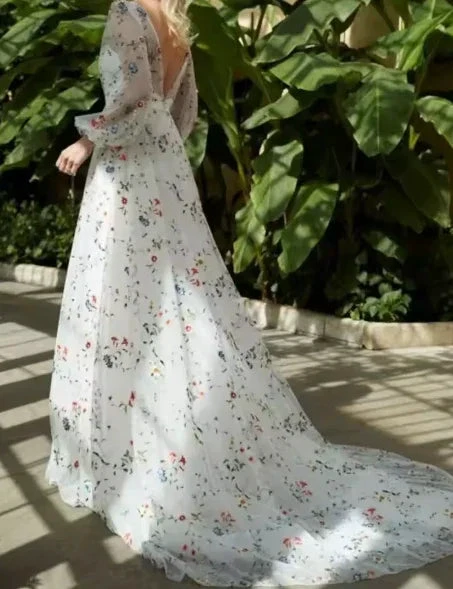 French Elegant Floral Chiffon Long Sleeve Bridal Dress ,V Neck Wedding Dress (ZD13620)