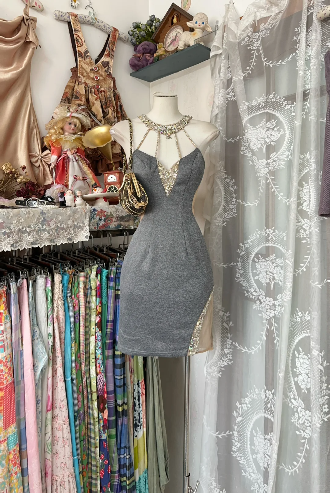 Vintage Gray Sleeveless Satin Beaded Sheath Cocktail Dress Mini Homecoming Dress - VelvetHem