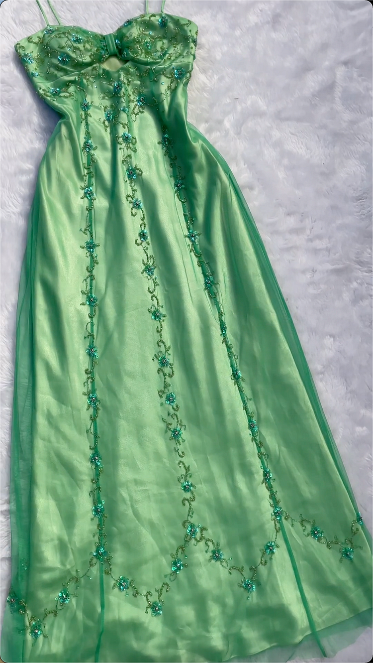 Elegant Green Tulle Beaded Long Prom Evening Dress Y8298 - VelvetHem