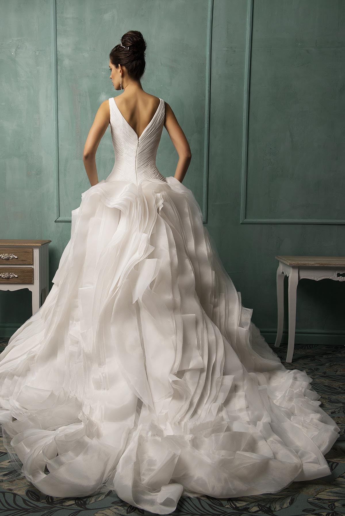 Latest Spaghetti Strap Ruffles Bridal Gown Gorgeous Court Train Zipper Wedding Dress