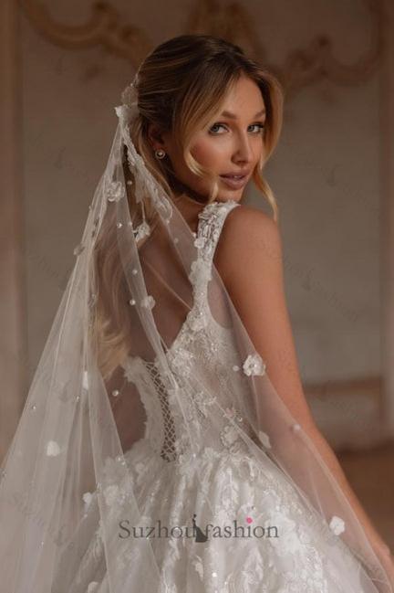 Long Ivory A Line Wedding Dress Princess Spaghetti Straps Lace Tulle Bridal Gown