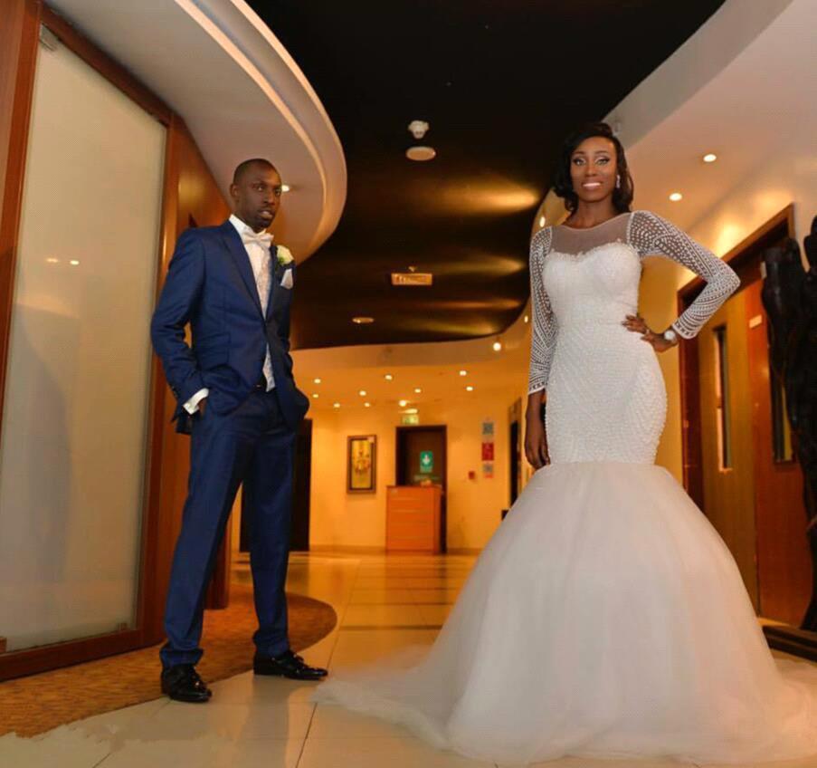 Long-Sleeve Beadings Gorgeous Tulle Zipper Wedding Dress