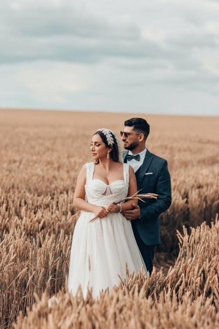 Long White Beach Wedding Dress A Line Tulle Sleeveless Bridal Gown With Lace