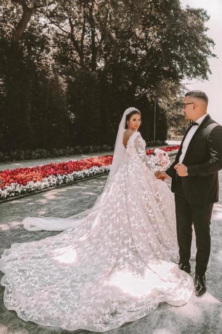 Long sleeves Lace round neck Ball gown Wedding Dress (ZD15699)