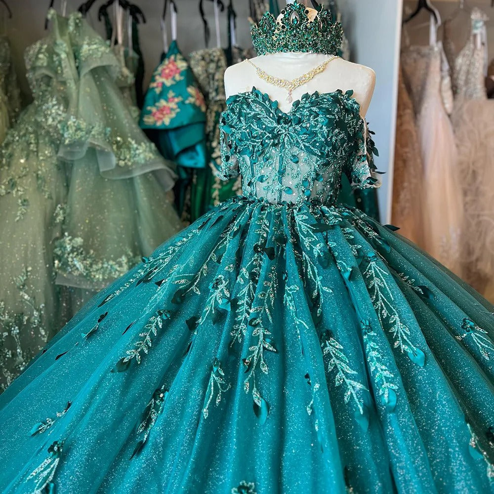 Luxury Ball Gown Off Shoulder Sweetheart Neck Beaded Flowers Lace Applique Emerald Green Tulle Princess Quinceanera Dresses For Sweet 16