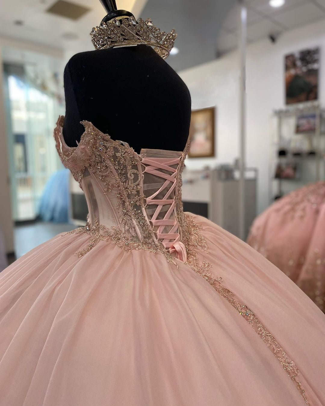 Luxury Ball Gown Sweetheart Neck Off Shoulder Lace Appliques Beaded Pink Tulle Quinceanera Dress Princess Prom Party Gown For Sweet 16
