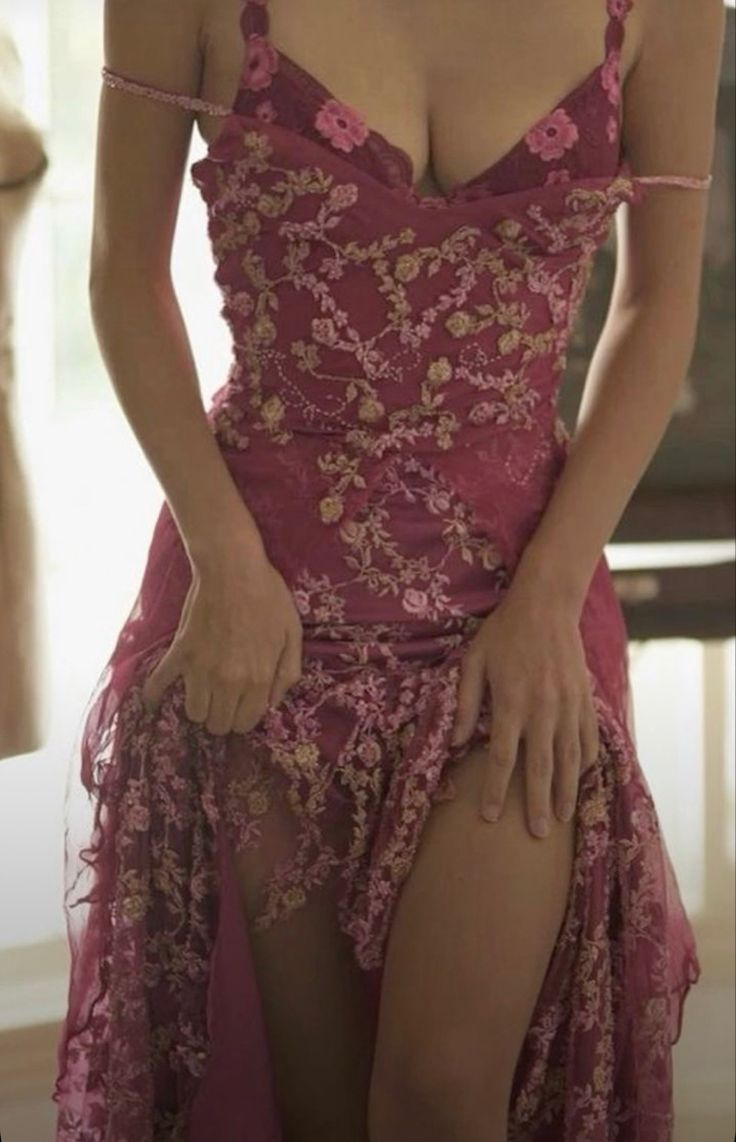 Gorgeous Straps Appliques Chiffon Evening Dress Long Prom Dress - VelvetHem