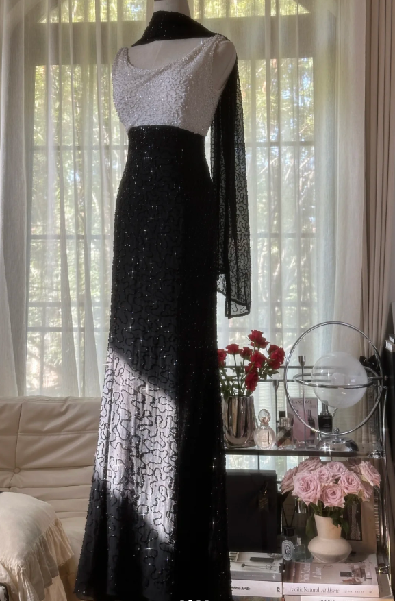 Elegant V Neck Black Chiffon Beaded Mermaid Evening Dress Long Birthday Party Gown With Scarf - View 2 | VelvetHem