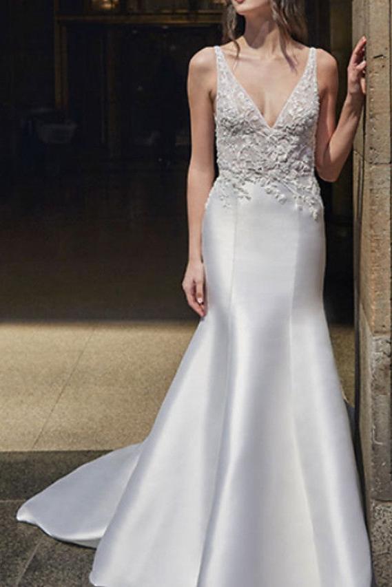 Mermaid Wedding Dress V-neck Lace Satin Straps Bridal Gowns with Sweep Train
