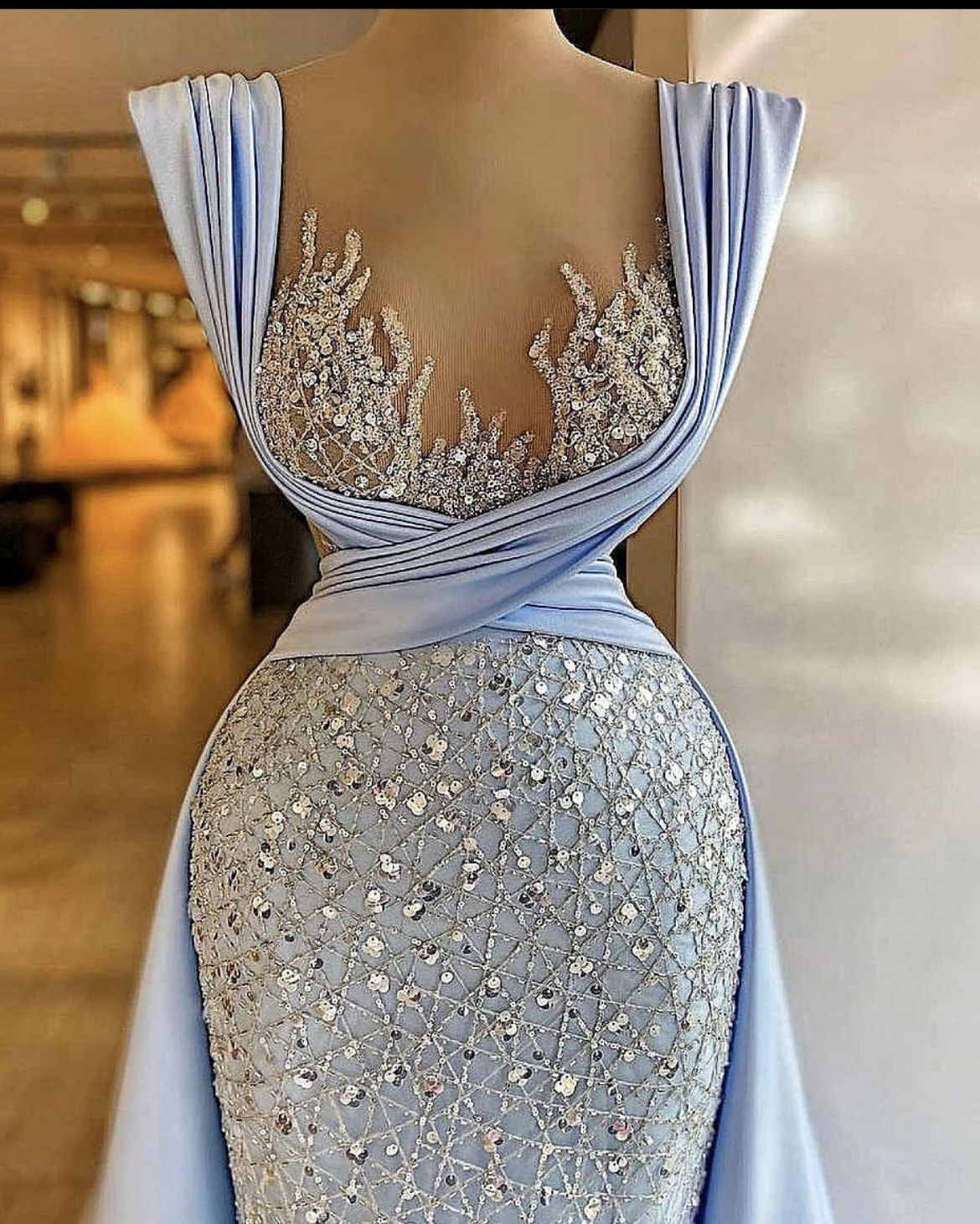 Elegant Luxury Sparkly Prom Dress Sequined Sleeveless Evening Gowns Floor-Length Dress Y4364 - VelvetHem