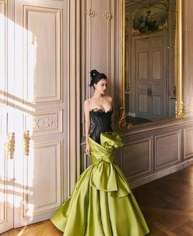 Chic Green Strapless Satin Bow Mermaid Evening Dress Long Party Gown - View 3 | VelvetHem