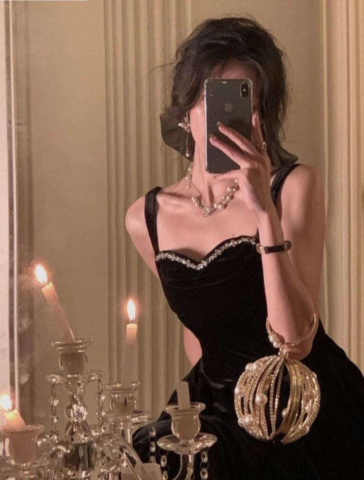 Vintage Black Velvet A Line Party Dress Long Elegant Evening Gown Prom Dress - VelvetHem