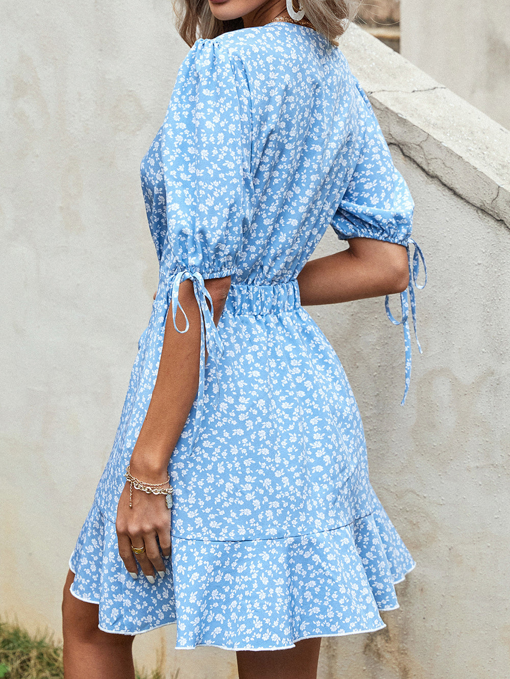 Fresh and Sweet V neck Bow Floral Dress