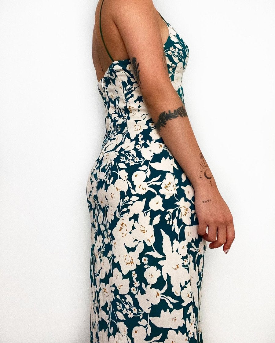 Digital Floral Print Fresh Sweet V - neck Strap Dress