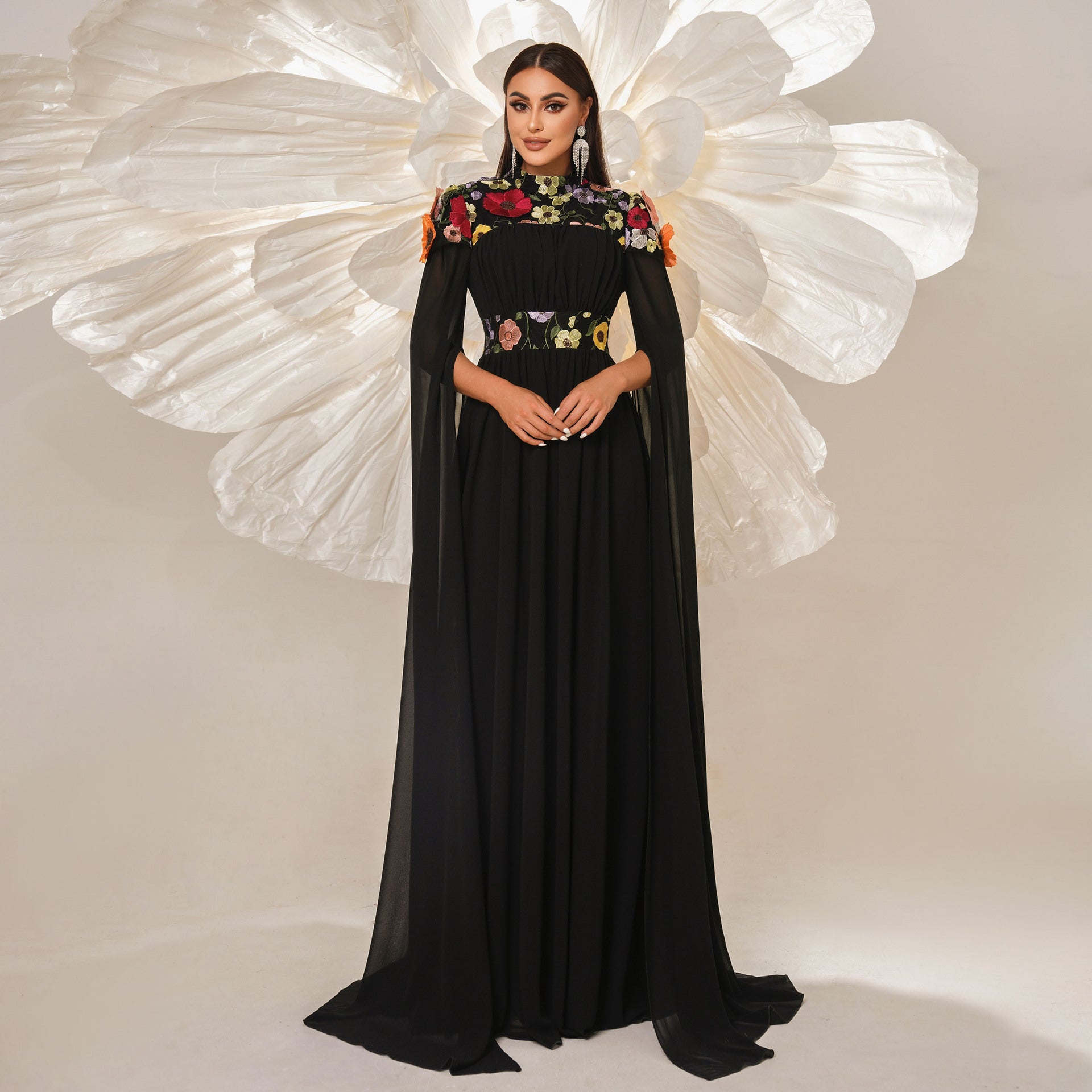 High End Turtleneck Long Cocktail Embroidered Evening Dress Bridesmaid Dress Waist Controlled Large Hem