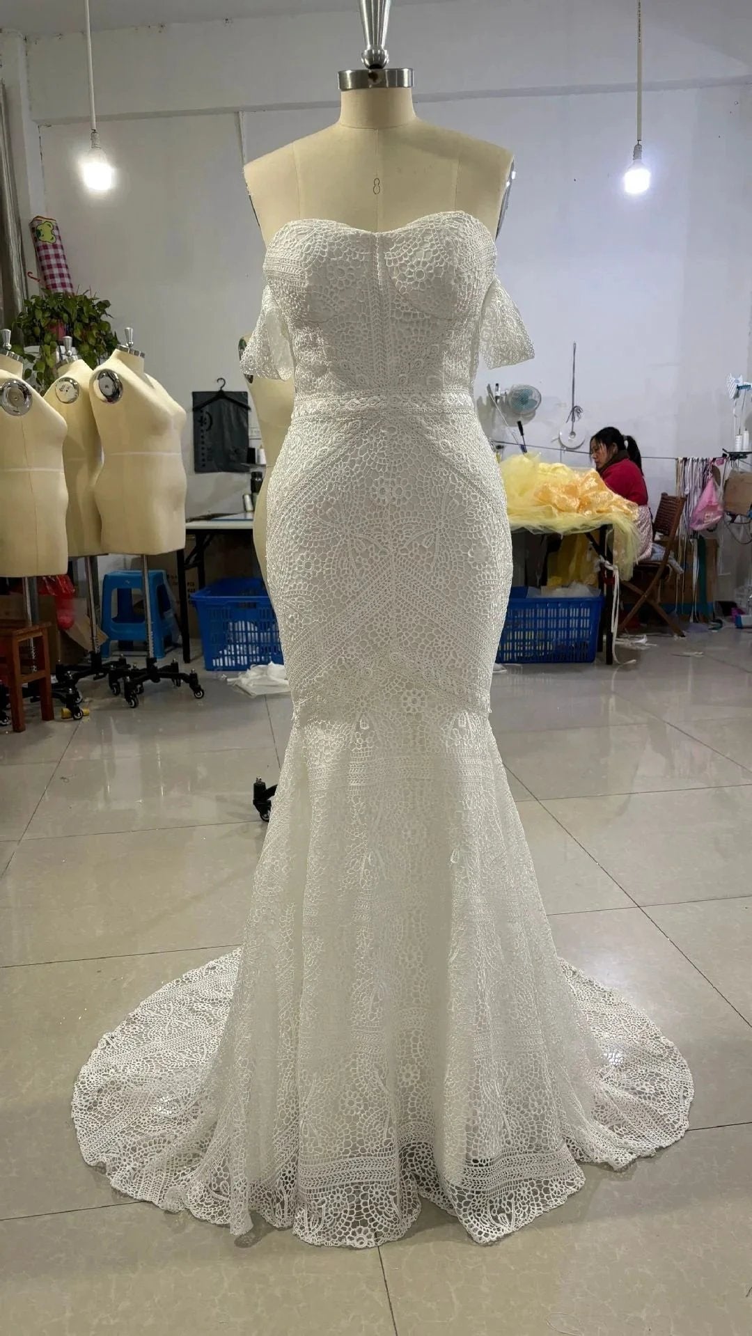 Vintage Lace Mermaid Wedding Dress Strapless Formal Prom Evening Gown (ZD13575) - VelvetHem