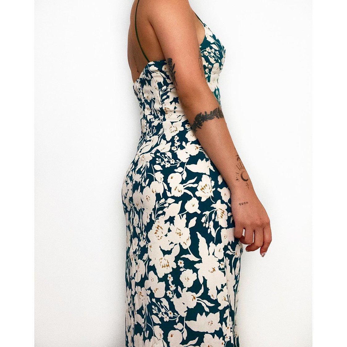 Digital Floral Print Fresh Sweet V - neck Strap Dress