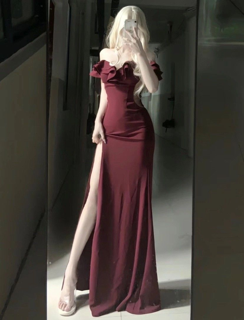 Classy Burgundy Long Evening Dress With Split - VelvetHem