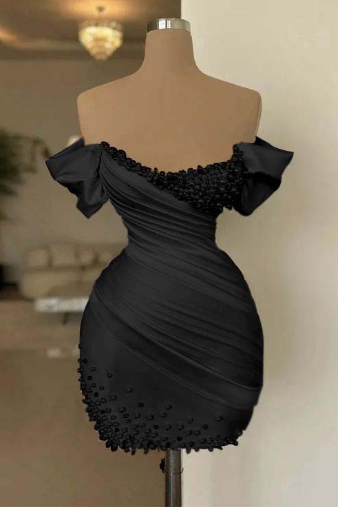 Off the Shoulder Sleeveless Short Homecoming Dress With Beading