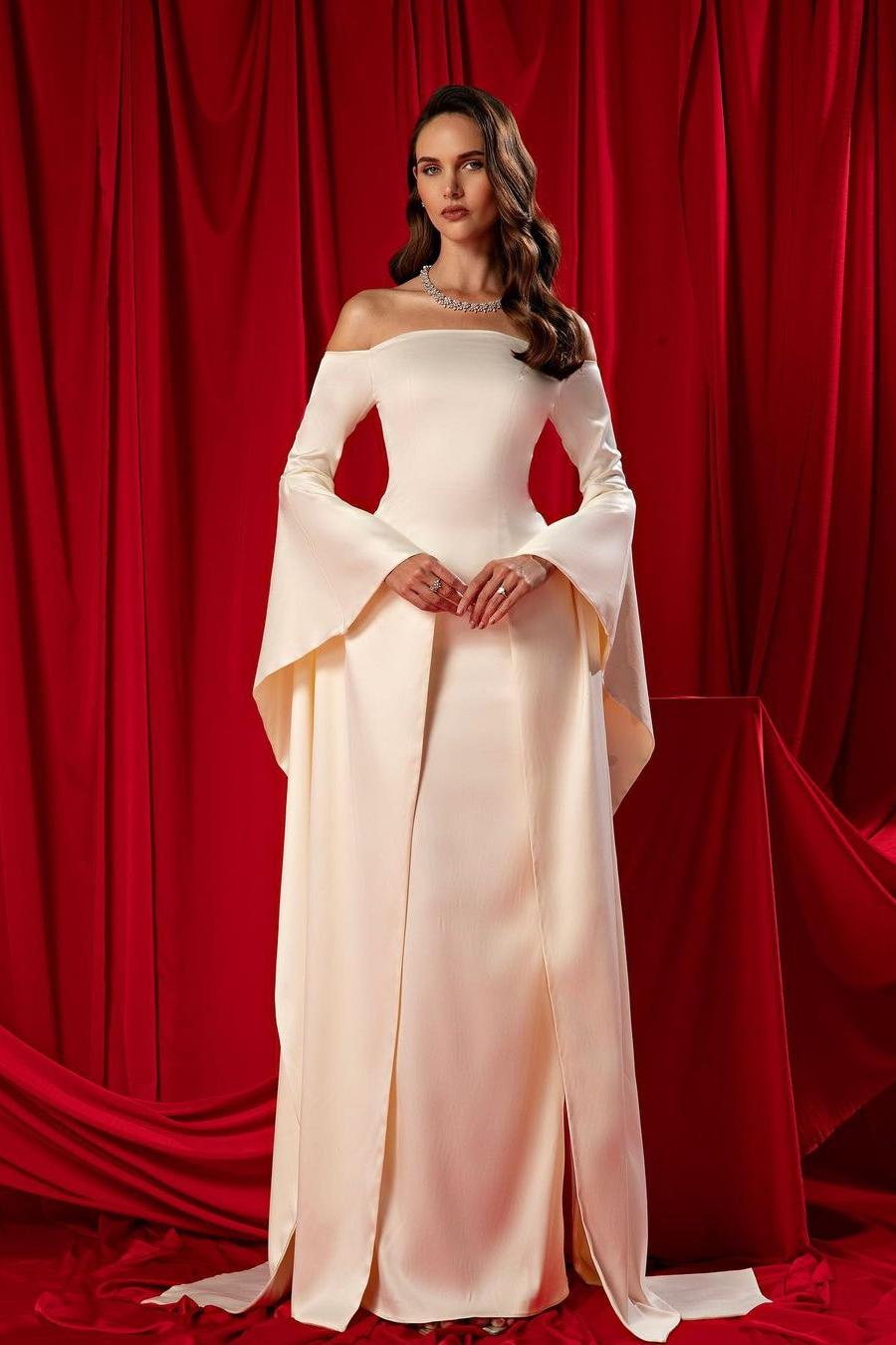 Off the Shoulder Strapless Long Sleeves Long Evening Formal Dress With Ruffled