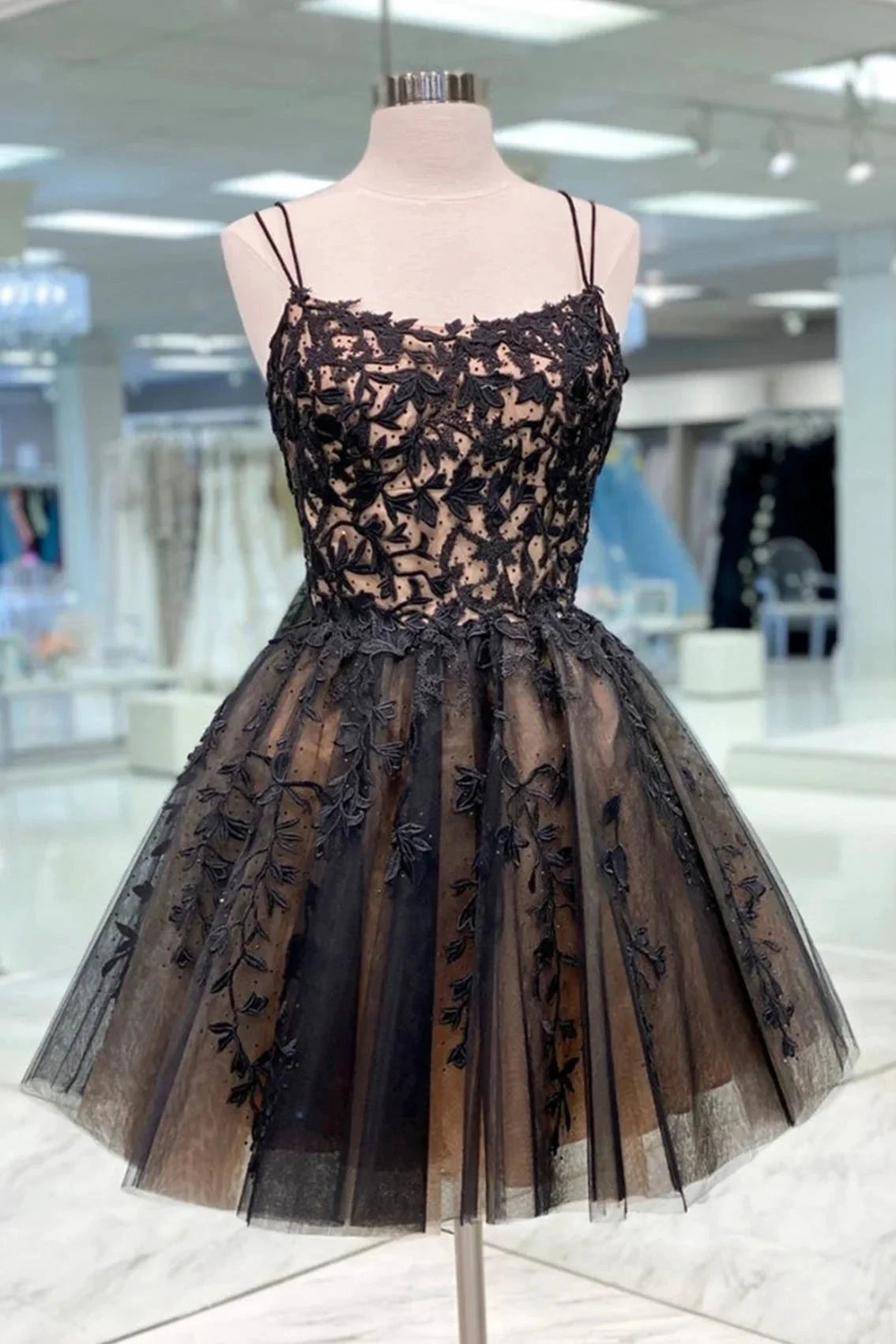 Black Spaghetti Straps Appliques Tulle Short Homecoming Dresses (ZD11560) - VelvetHem