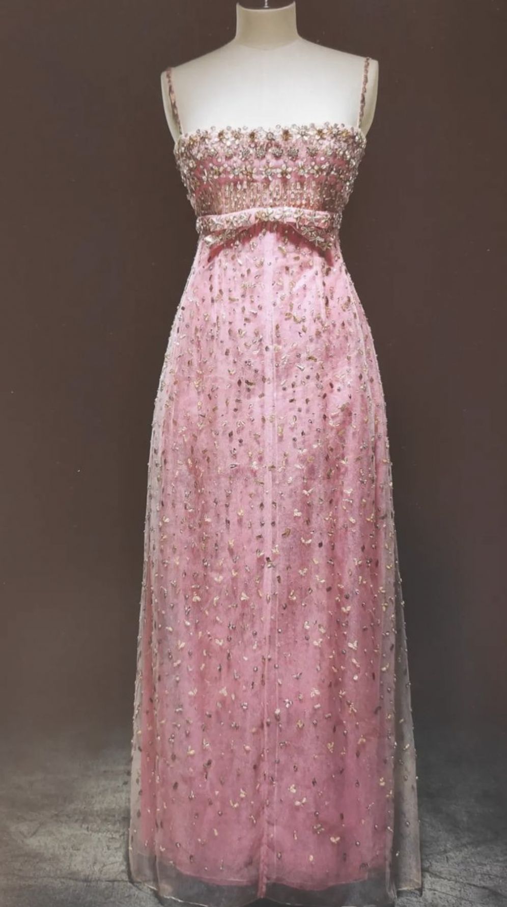 Gorgeous Pink Slim Sequined Beads Tulle Long Prom Dress Evening Dress - VelvetHem