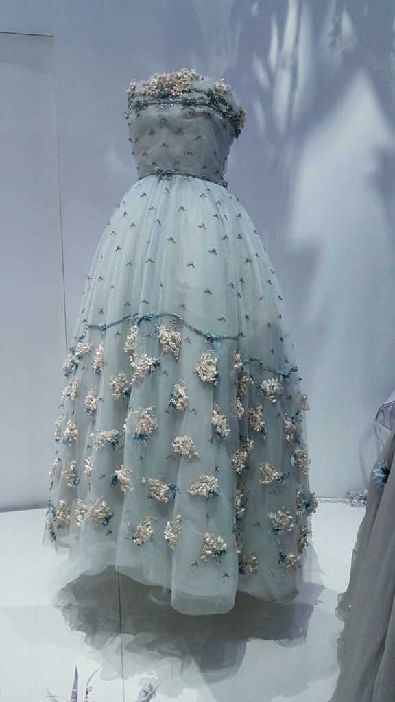 Retro Palace Light Gray Blue Strapless 3D Flower Tulle Ball Gown Evening Dress - VelvetHem