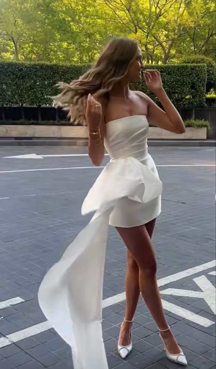 Fashionable White Sleeveless Irregular Large Bow Tail Satin Birthday Party Homecoming Dress - VelvetHem