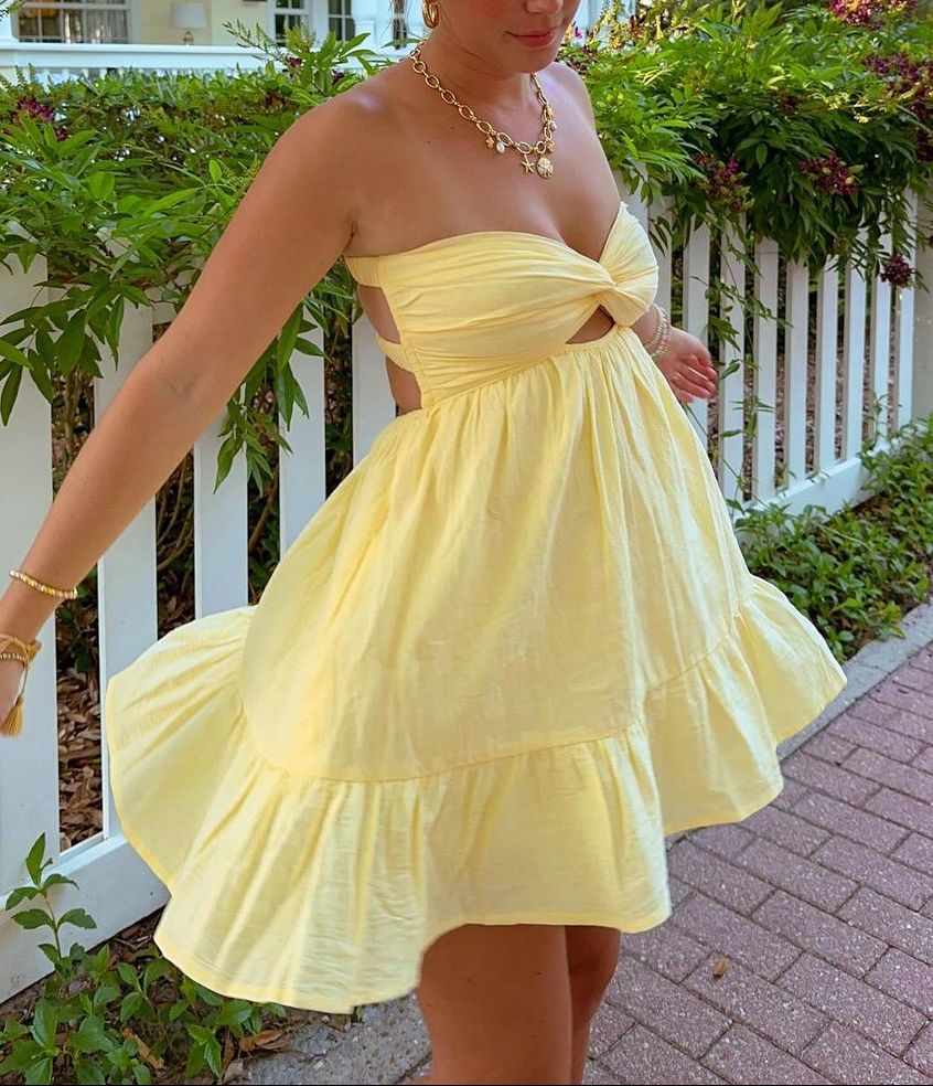 Fashionable And Chic Chest Twist Strapless A-line Birthday Dress Homecoming Dress - View 2 | VelvetHem