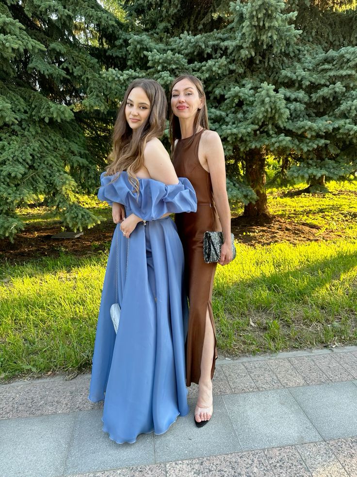 Beautiful Hazy Blue A-line Ruffled Puff Sleeve Off-shoulder Slit Organza Long Prom Dress Evening Dress - View 4 | VelvetHem