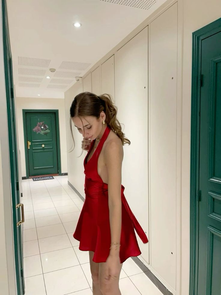 Elegant Red Halter Neck Deep V neck Bow Satin A-line 17th Birthday Homecoming Dress - View 5 | VelvetHem