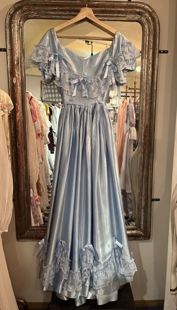 Vintage Light Blue A-line Lace Satin Long Prom Dress Evening Dress - VelvetHem