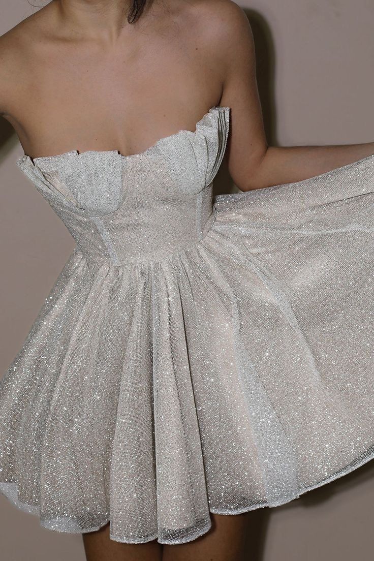 Sparkling Silver And White Glitter Petal Collar A-line Tulle 16th Birthday Homecoming Dress - VelvetHem