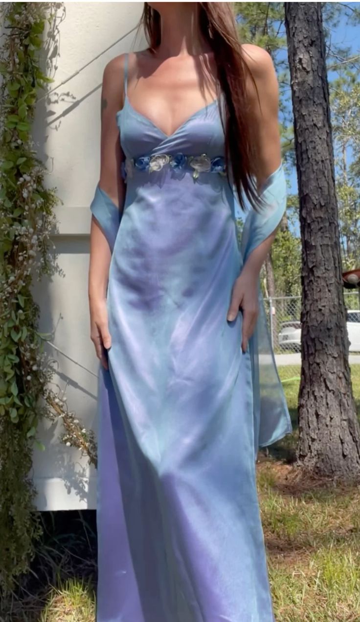 Retro Blue-purple Deep V Neck Strap 3D Floral Satin Long Prom Dress Evening Dress - VelvetHem