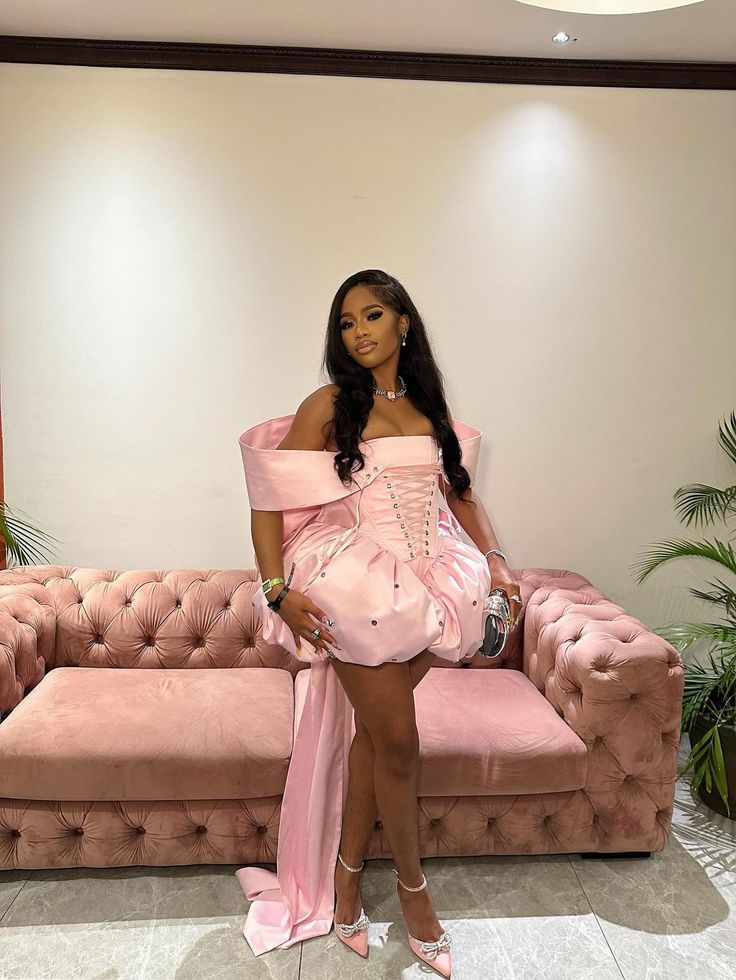 Palace Pink One-shoulder Bow Bud Large Skirt Long Tail Satin 16th Birthday Homecoming Dress - VelvetHem