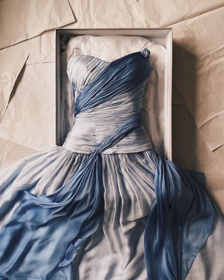 Elegant Blue Gradient A-line V-neck Spaghetti Strap Pleated Tulle Long Prom Dress Evening Dress - VelvetHem