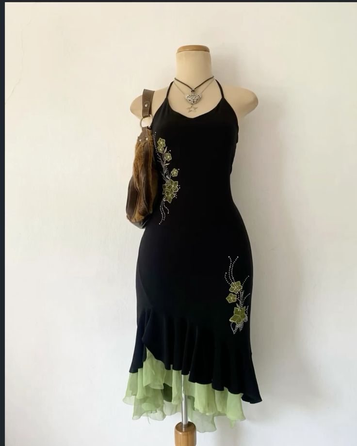 Vintage Black Halter Neck Embroidered Velvet Ruffle Prom Dress Evening Dress - VelvetHem
