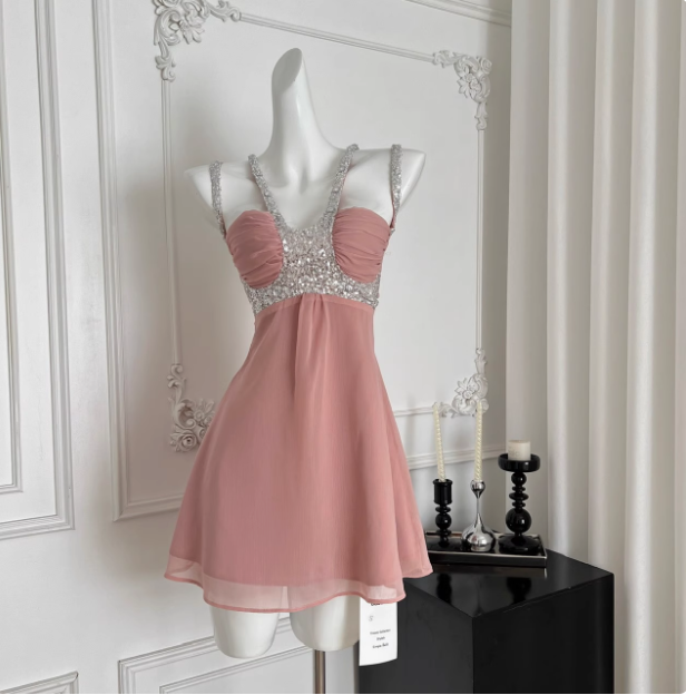 Beautiful Heavy Sequined Halter Neck Suspender Chiffon 17th Birthday Homecoming Dress - View 3 | VelvetHem