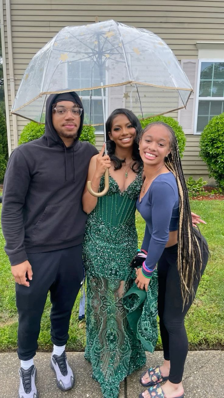 Gorgeous Deep Green Mermaid V-neck Beaded Sequined Long Prom Dress Evening Dress - View 4 | VelvetHem